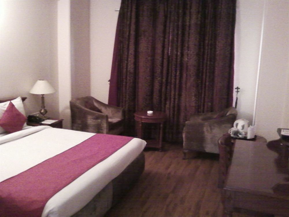 OYO 3865 Hotel Corporate Park Neu-Delhi Exterior foto